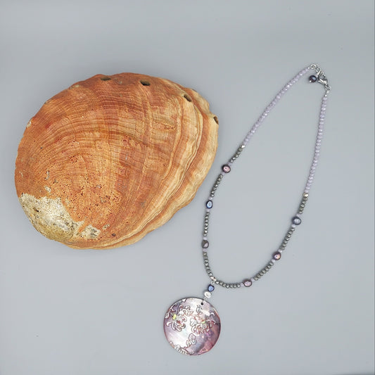 Gray/Red Mother-Of-Pearl Pendant Necklace w/Freshwater Pearls