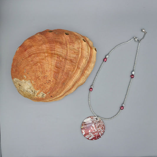 Red/Gray Mother-Of-Pearl Pendant Necklace w/Freshwater Pearls