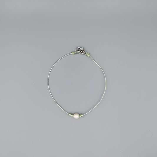Single Pearl Choker-Metallic Mint Leather Cord
