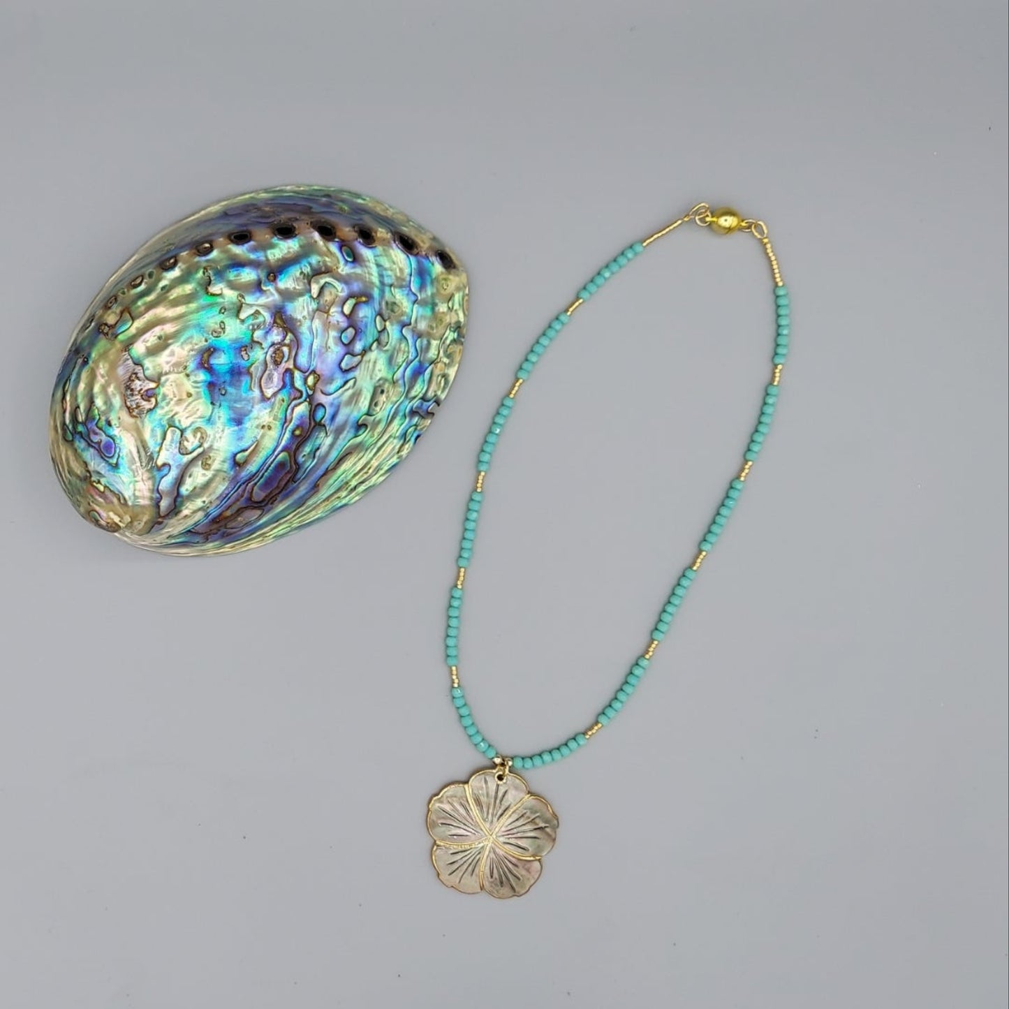 Black Lip Shell Flower Necklace